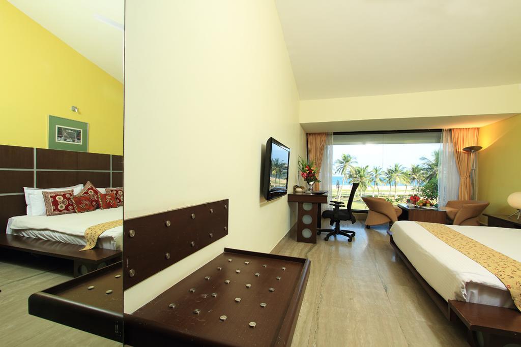 The Ashok Beach Resort Pondicherry Bagian luar foto