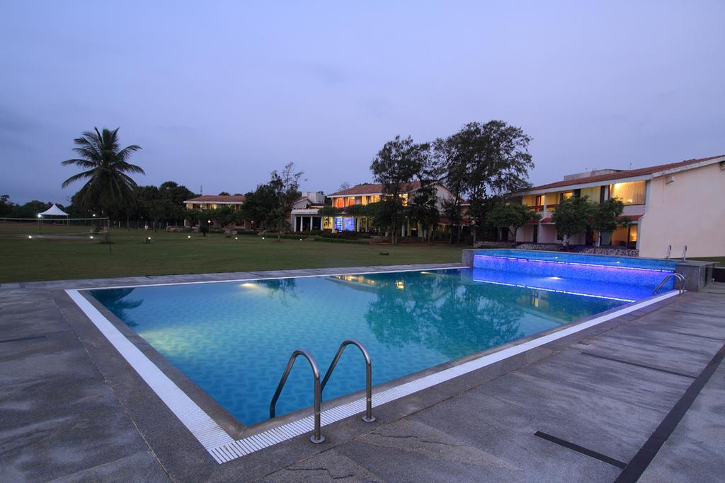 The Ashok Beach Resort Pondicherry Bagian luar foto