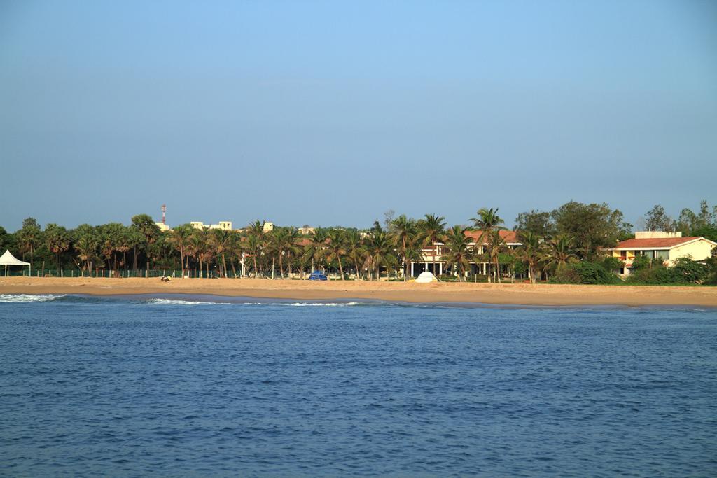 The Ashok Beach Resort Pondicherry Bagian luar foto