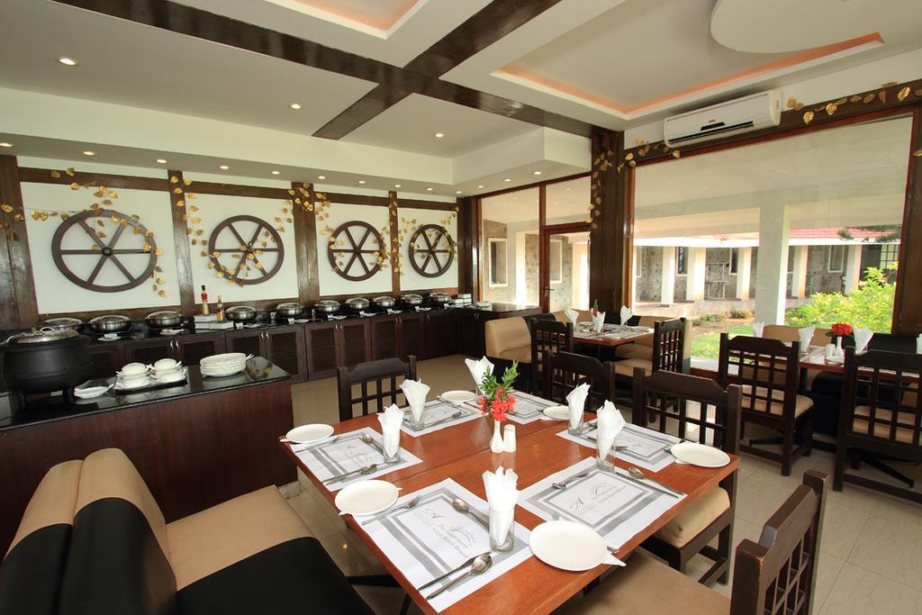 The Ashok Beach Resort Pondicherry Bagian luar foto