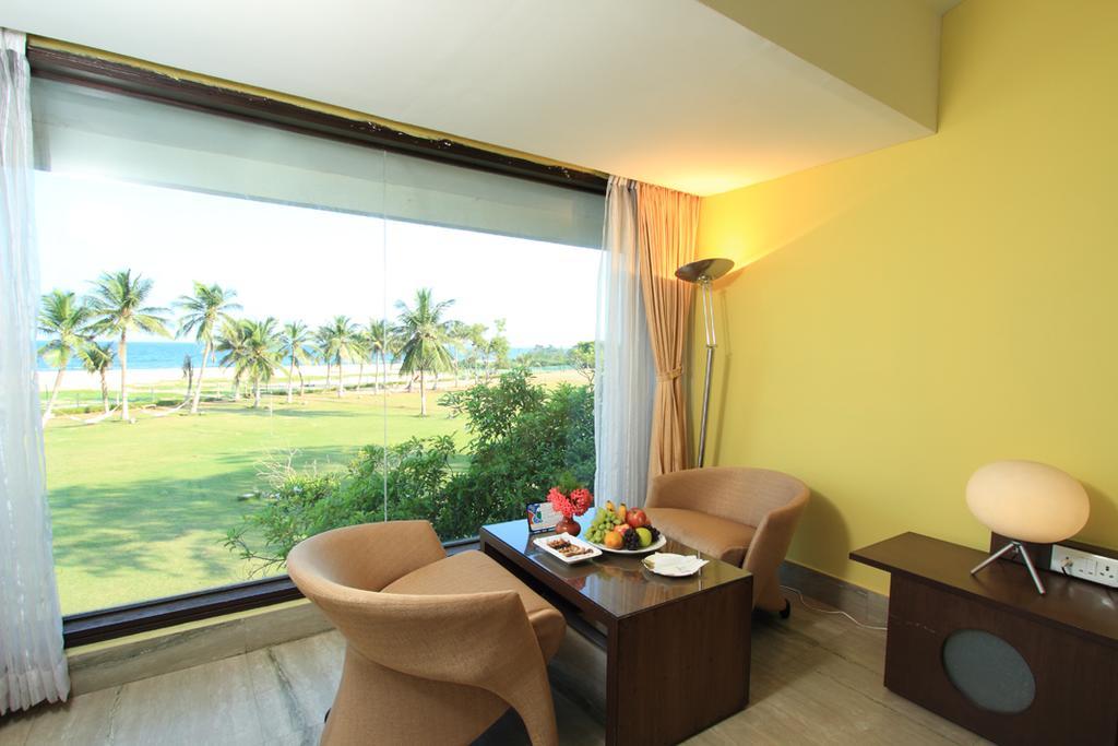 The Ashok Beach Resort Pondicherry Bagian luar foto