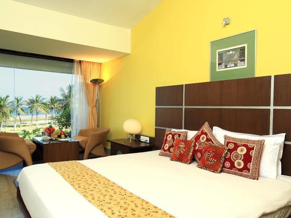 The Ashok Beach Resort Pondicherry Bagian luar foto