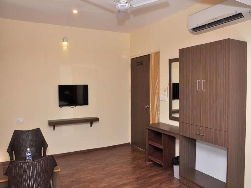 The Ashok Beach Resort Pondicherry Bagian luar foto
