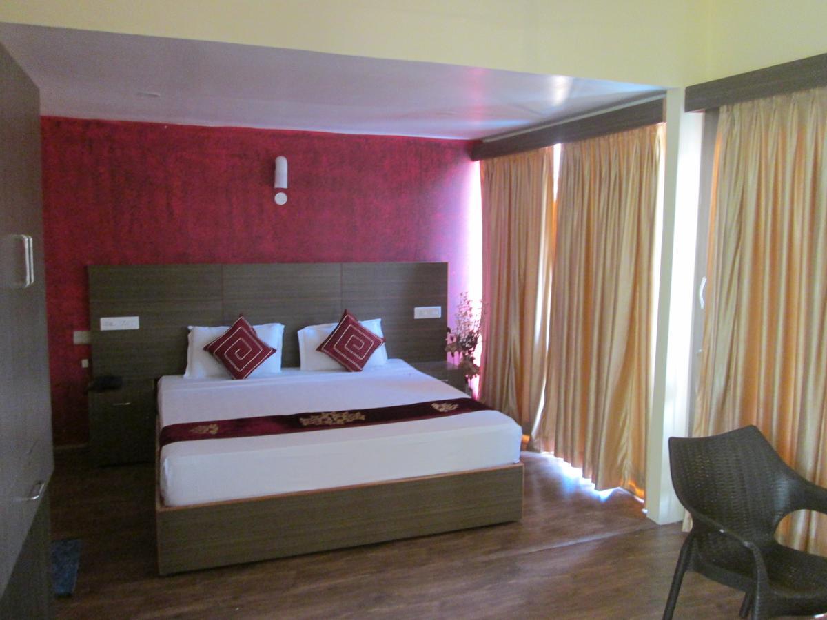 The Ashok Beach Resort Pondicherry Bagian luar foto